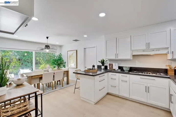 997 Ilima Way, Palo Alto, California 94306-2618