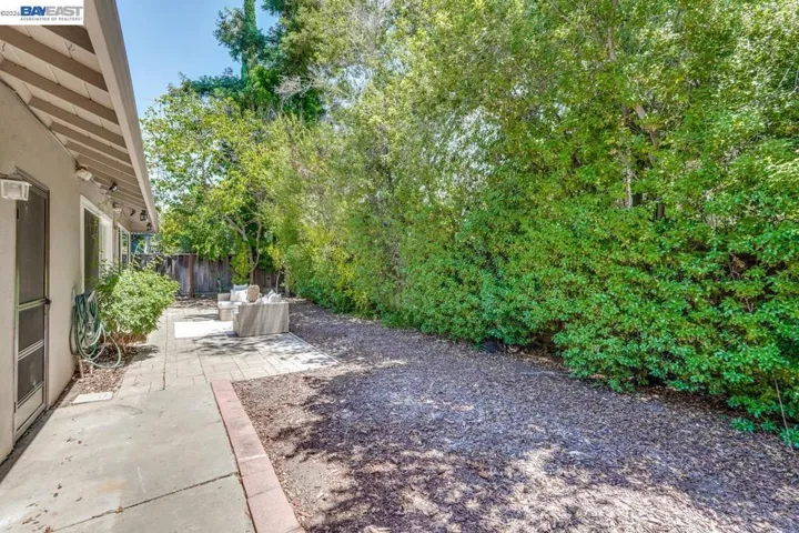 997 Ilima Way, Palo Alto, California 94306-2618