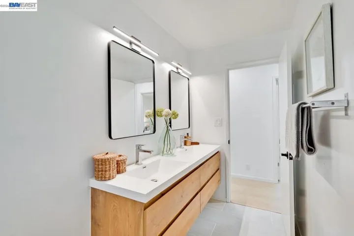 997 Ilima Way, Palo Alto, California 94306-2618