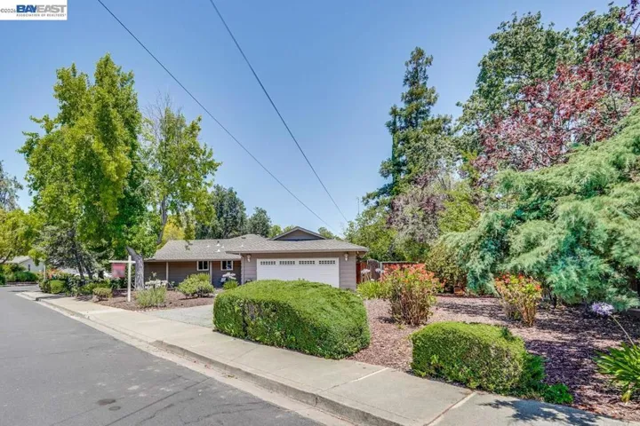 997 Ilima Way, Palo Alto, California 94306-2618