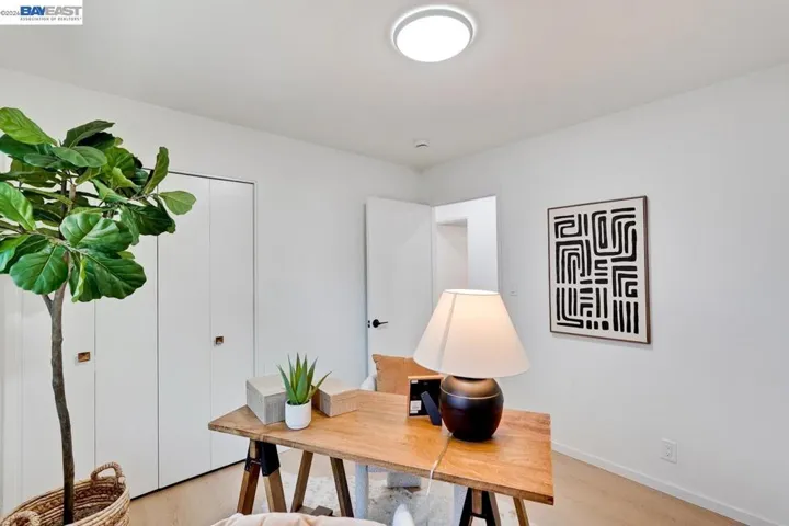 997 Ilima Way, Palo Alto, California 94306-2618