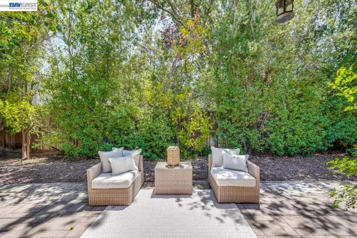 997 Ilima Way, Palo Alto, California 94306-2618