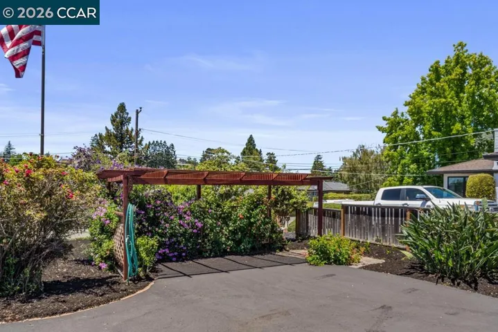 17786 Parker Rd, Castro Valley, California 94546