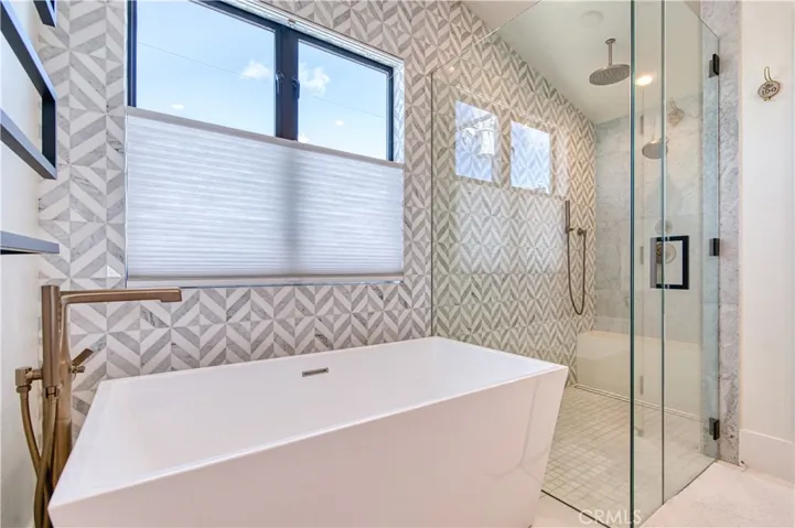 419 29th Street, Newport Beach, California 92663