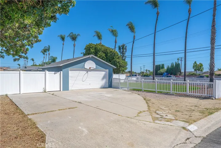 4301 W Lilac, Santa Ana, California 92704