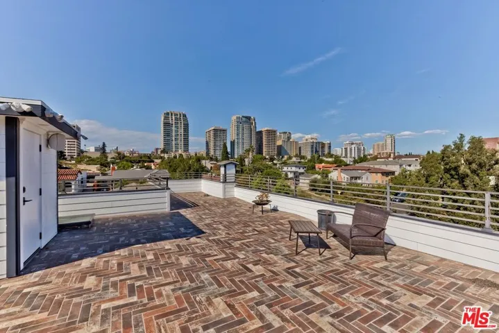Rooftop deck view
