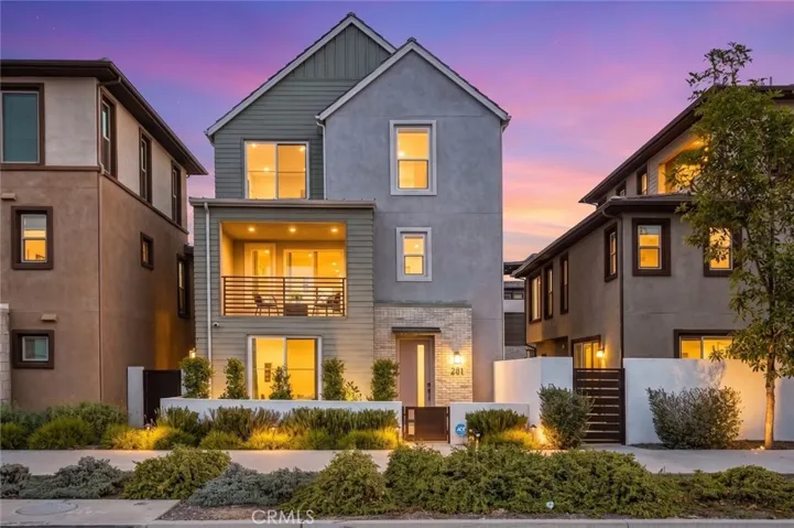 201 Lynx, Irvine, California 92618