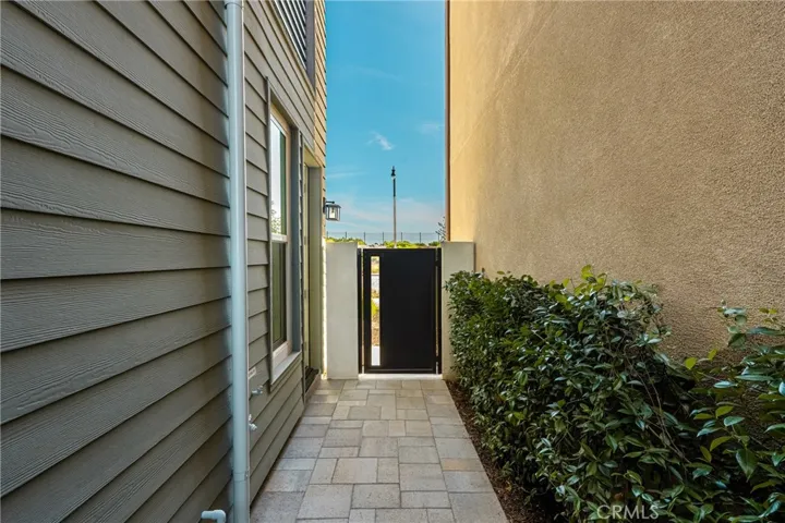 201 Lynx, Irvine, California 92618