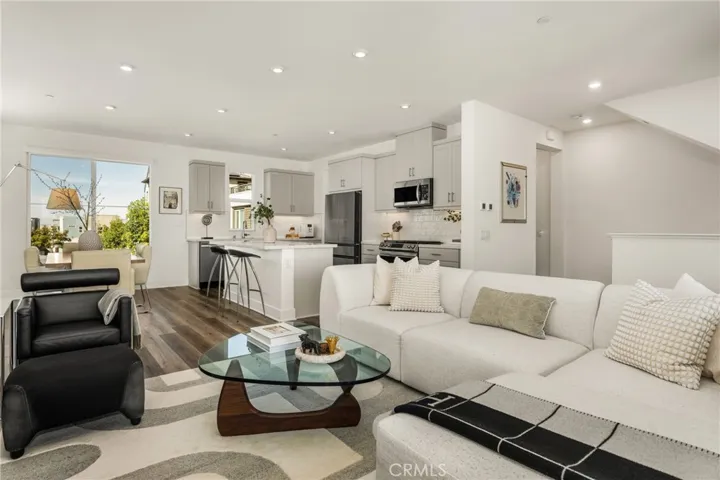 201 Lynx, Irvine, California 92618