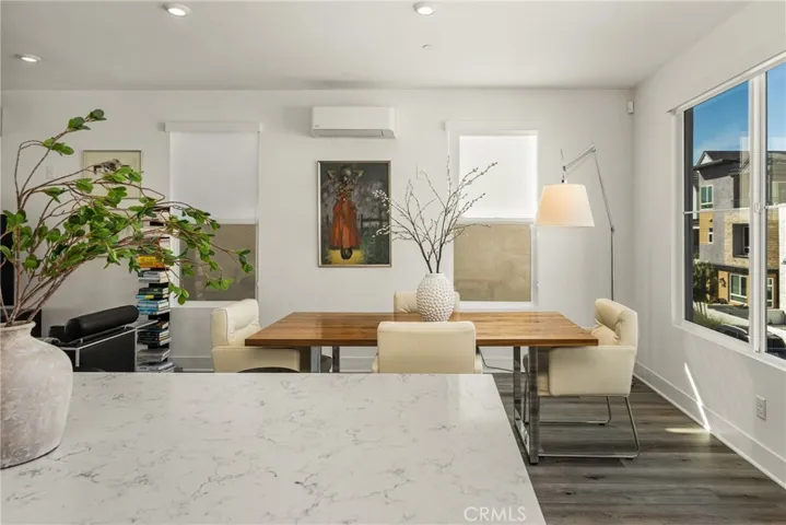 201 Lynx, Irvine, California 92618