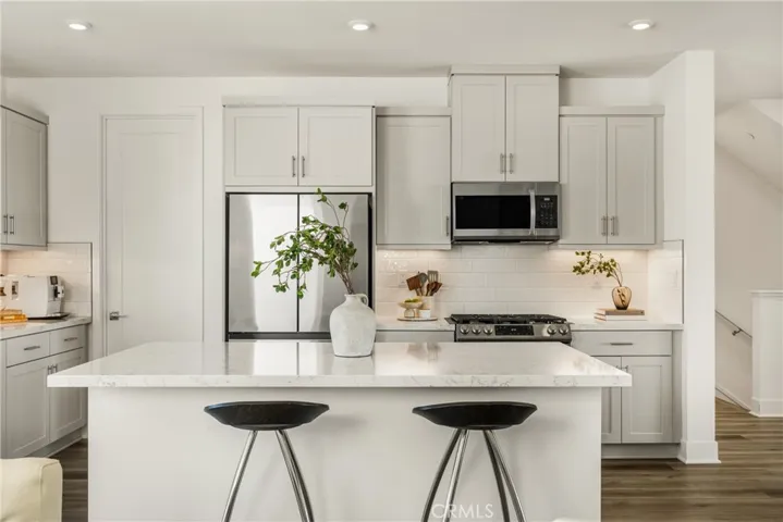 201 Lynx, Irvine, California 92618