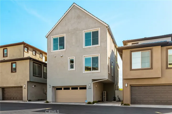 201 Lynx, Irvine, California 92618