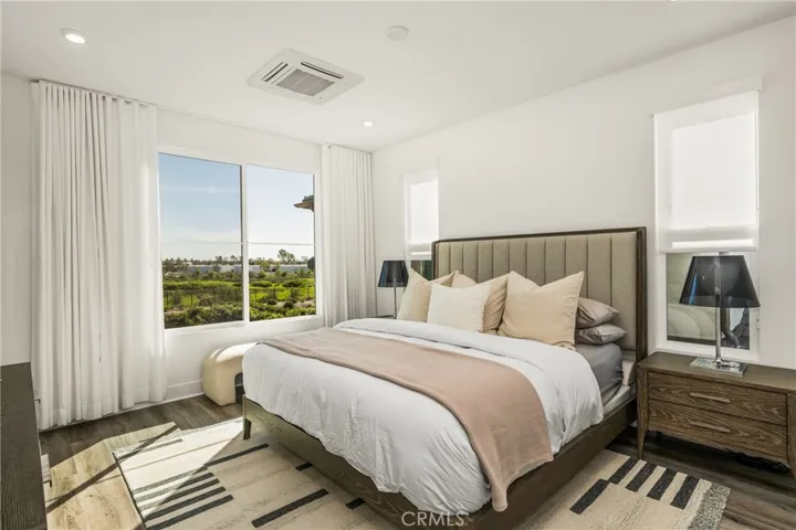 201 Lynx, Irvine, California 92618