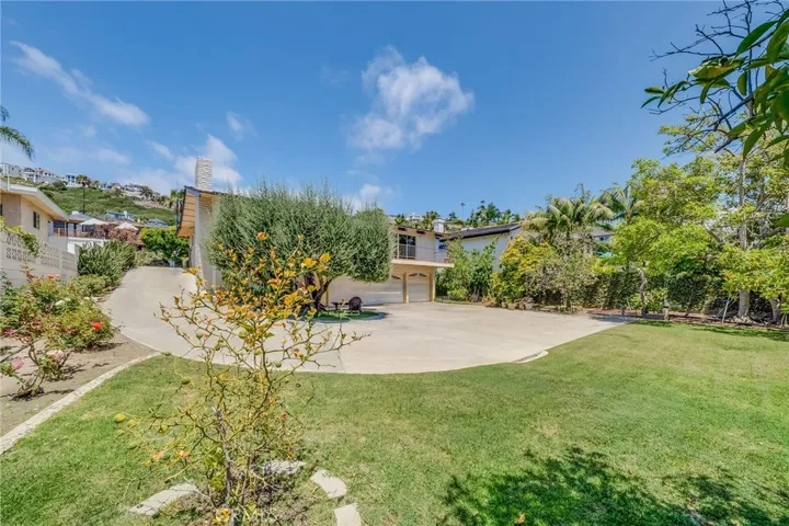 2002 Entrada Paraiso, San Clemente, California 92672