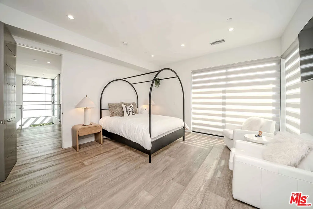 Bed 2