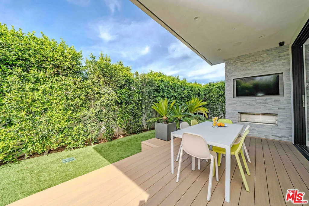 Deck