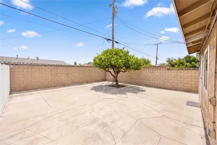 Backyard Entertaining Space