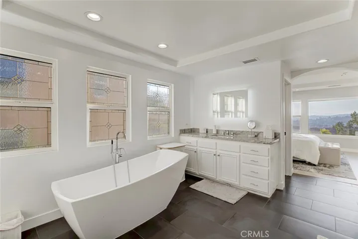 17743 Wren Drive, Canyon Country, California 91387
