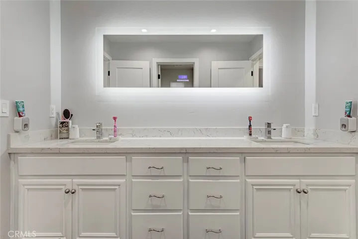 17743 Wren Drive, Canyon Country, California 91387