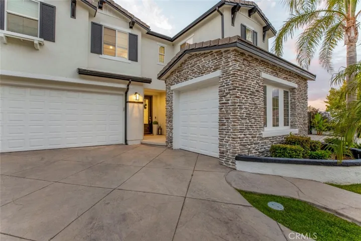 17743 Wren Drive, Canyon Country, California 91387