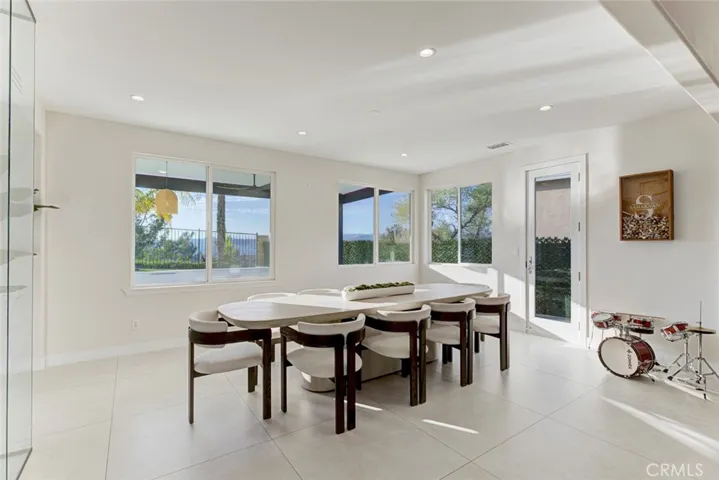17743 Wren Drive, Canyon Country, California 91387