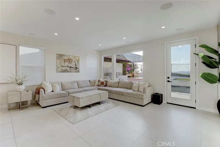 17743 Wren Drive, Canyon Country, California 91387