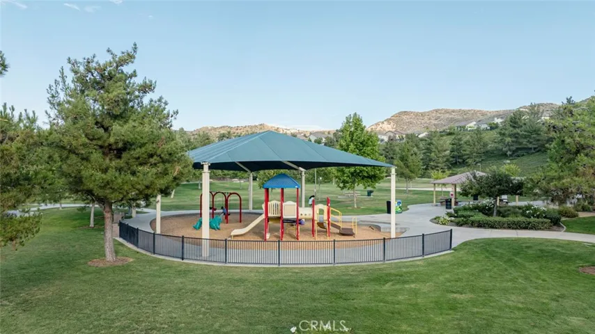 17743 Wren Drive, Canyon Country, California 91387