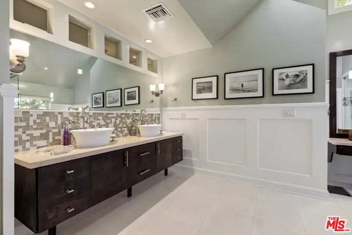 2855 Club Drive, Los Angeles, California 90064