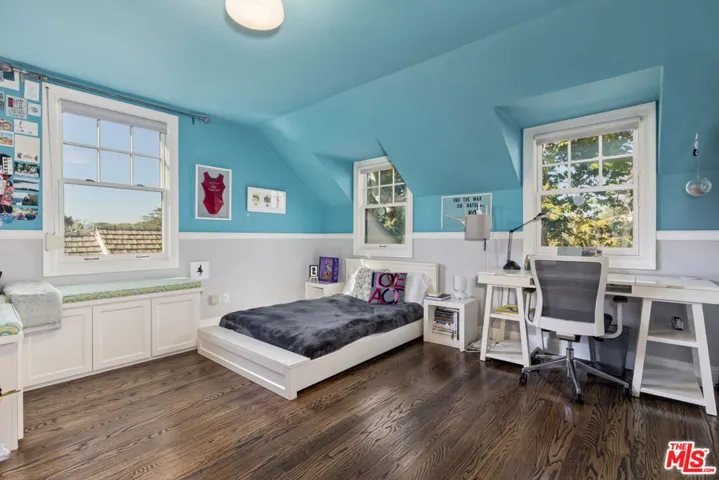 2855 Club Drive, Los Angeles, California 90064