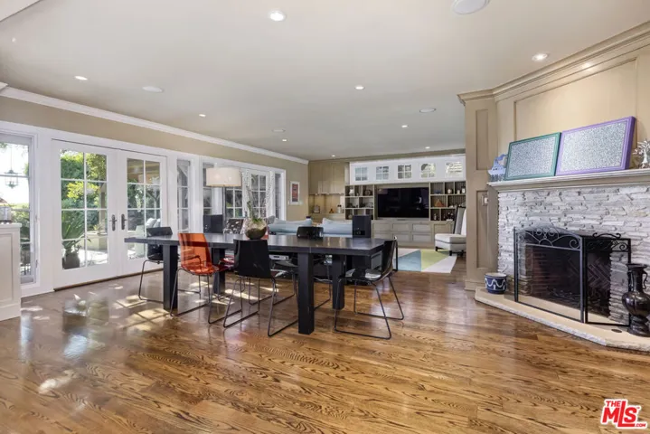 2855 Club Drive, Los Angeles, California 90064