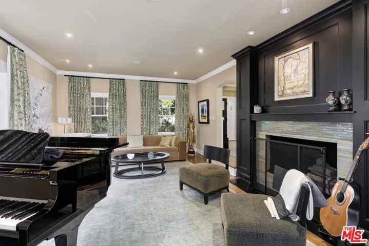 2855 Club Drive, Los Angeles, California 90064