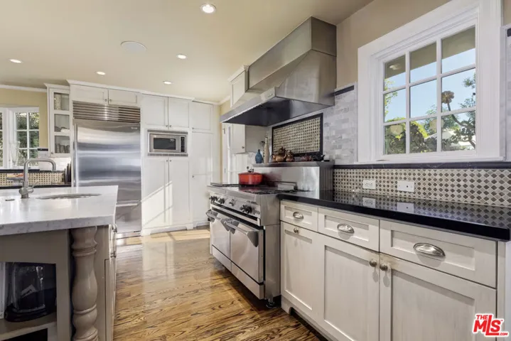 2855 Club Drive, Los Angeles, California 90064