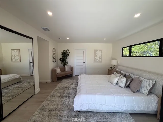 5843 Nevada, Woodland Hills, California 91367