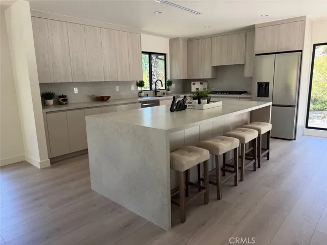5843 Nevada, Woodland Hills, California 91367