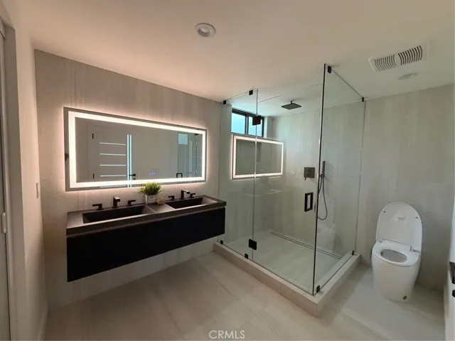 5843 Nevada, Woodland Hills, California 91367