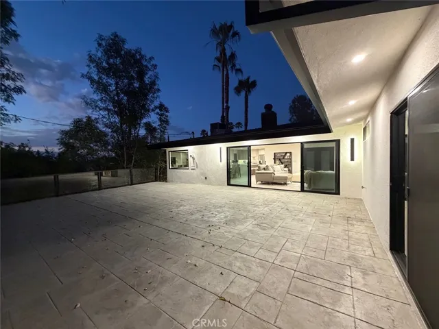 5843 Nevada, Woodland Hills, California 91367