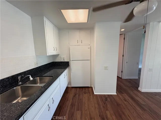 1371 Oakmont Rd., Seal Beach, California 90740