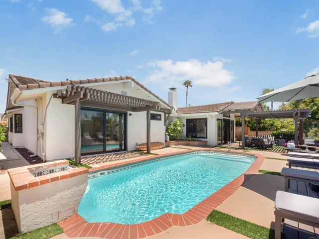 3985 Syme Drive, Carlsbad, California 92008