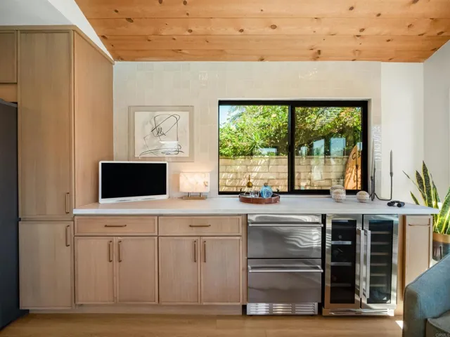 3985 Syme Drive, Carlsbad, California 92008