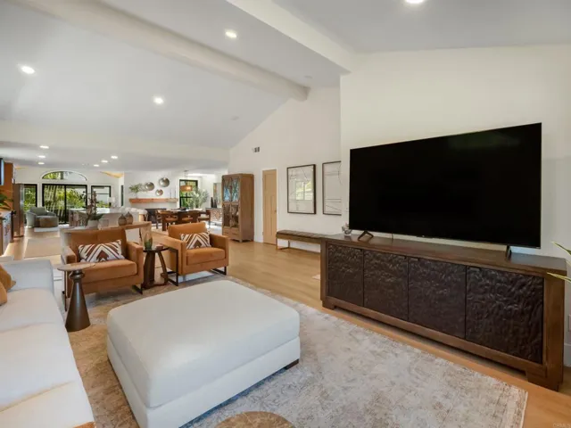 3985 Syme Drive, Carlsbad, California 92008
