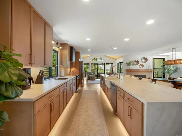 3985 Syme Drive, Carlsbad, California 92008