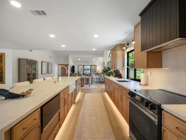 3985 Syme Drive, Carlsbad, California 92008