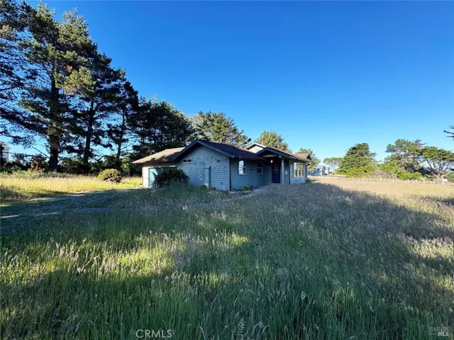 34201 Pacific Reefs Road, Albion, California 95410
