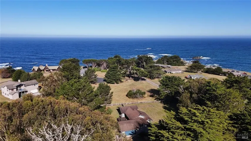 34201 Pacific Reefs Road, Albion, California 95410