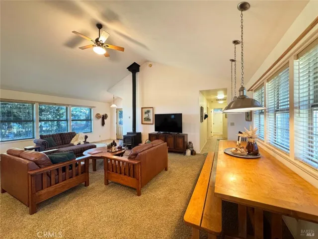 34201 Pacific Reefs Road, Albion, California 95410