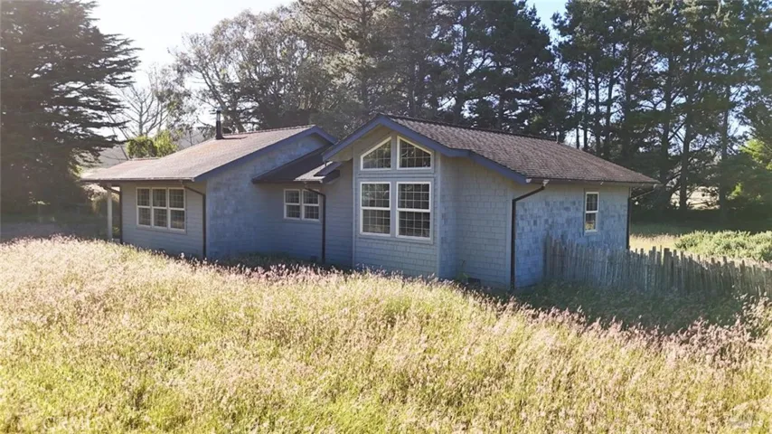 34201 Pacific Reefs Road, Albion, California 95410