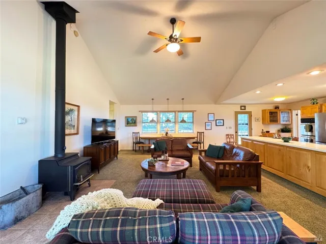 34201 Pacific Reefs Road, Albion, California 95410
