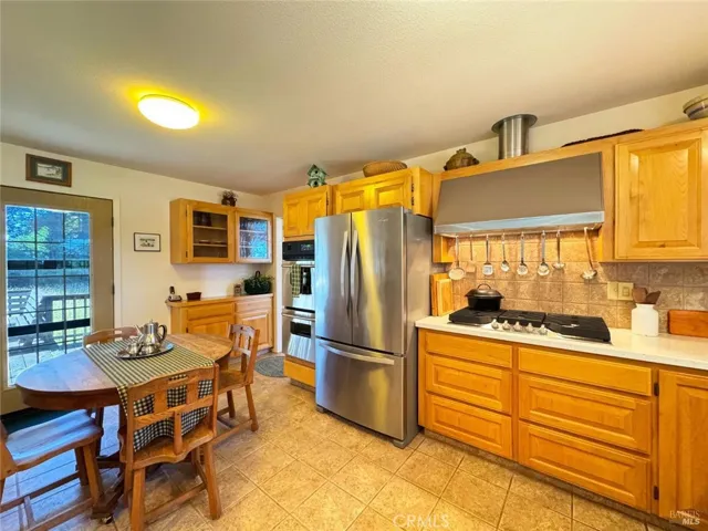 34201 Pacific Reefs Road, Albion, California 95410