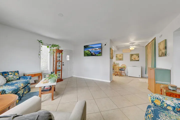 35 APT B LIVING MLS