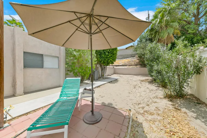47 APT B BACKYARD MLS